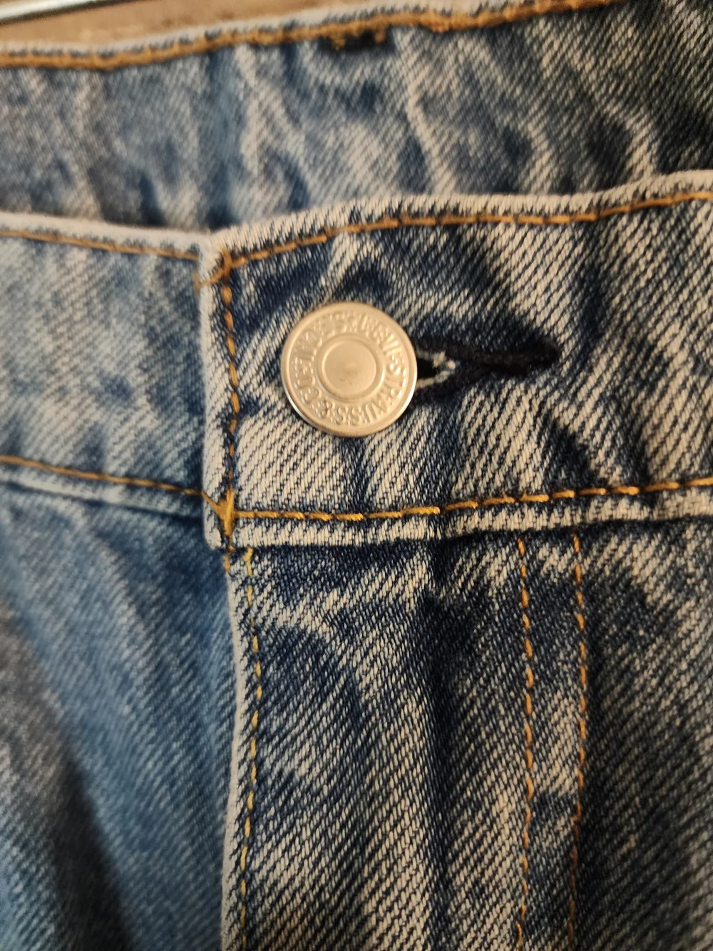 Vintage 502 Levi's Men’s Classic Blue Denim Jeans 32x32